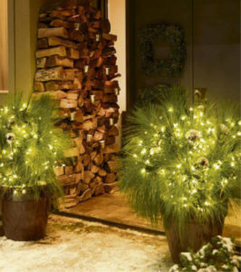 holiday decorating for home stagers