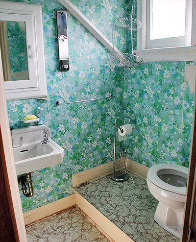 home staging quiz solution for ugly bathroom