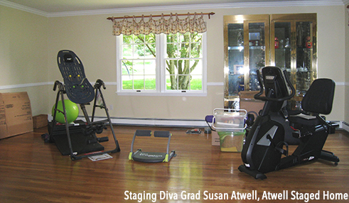 Living room before staging